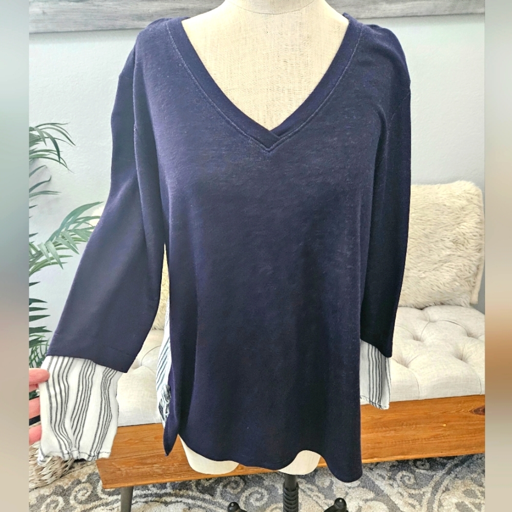 WESTPORT- Navy Blue, Striped Dual pattern vneck top, blouse, tunic Sz XL